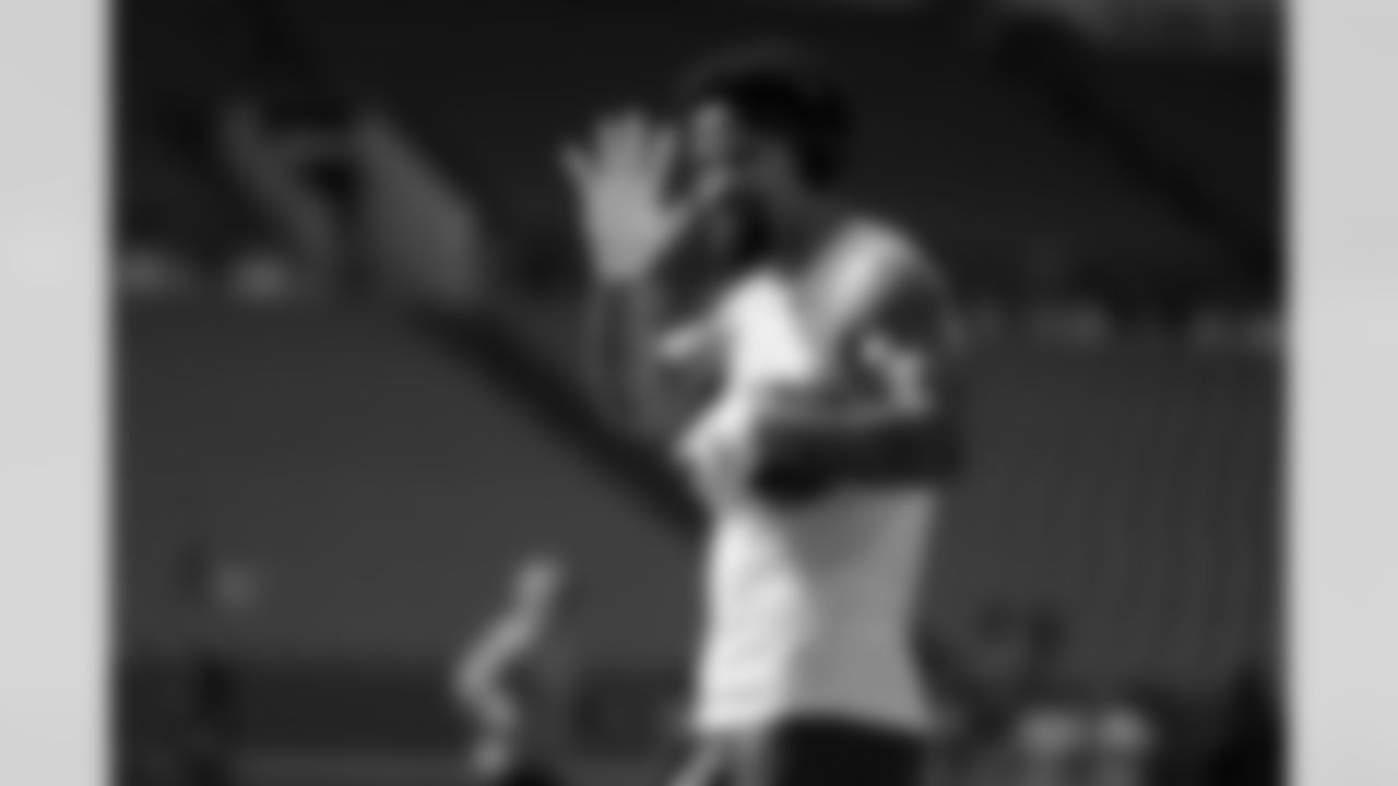 Miami Dolphins vs Buffalo Bills, Regular Season, November 09, 2025 at Hard Rock Stadium.