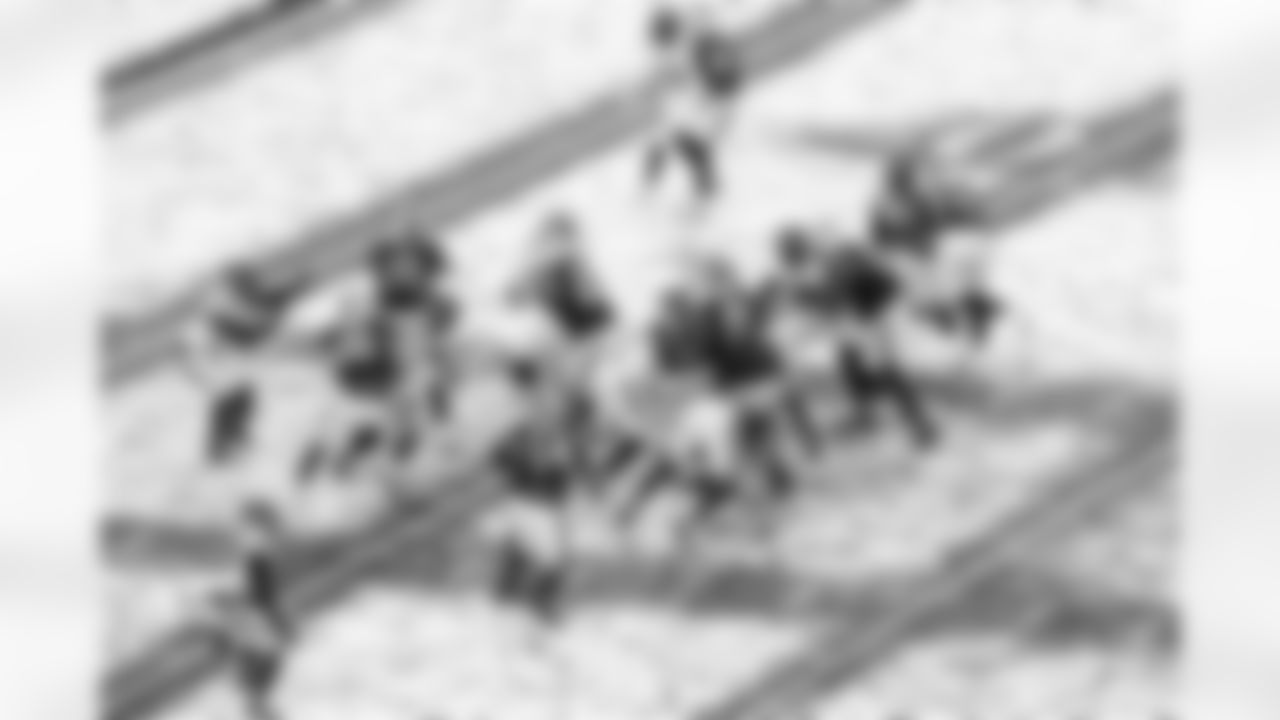 Buffalo Bills vs Cincinnati Bengals, Regular Season, December 07, 2025 at Highmark Stadium.