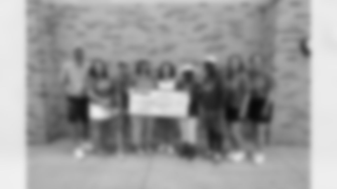 The Bills Foundation hosted partner No Kid Hungry and students from Le Roy Central School district at Bills Training Camp on August 4.