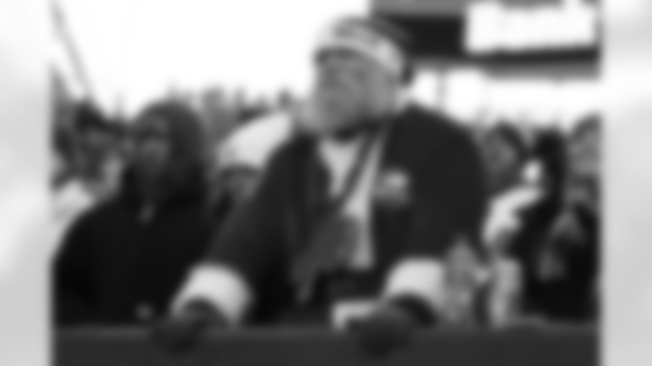 Cleveland Browns vs Buffalo Bills, Regular Season, December 21, 2025 at Huntington Bank Field.