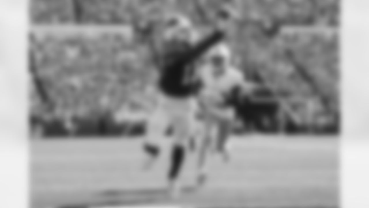 Buffalo Bills vs Miami Dolphins, Regular Season, October 01, 2023 at Highmark Stadium.