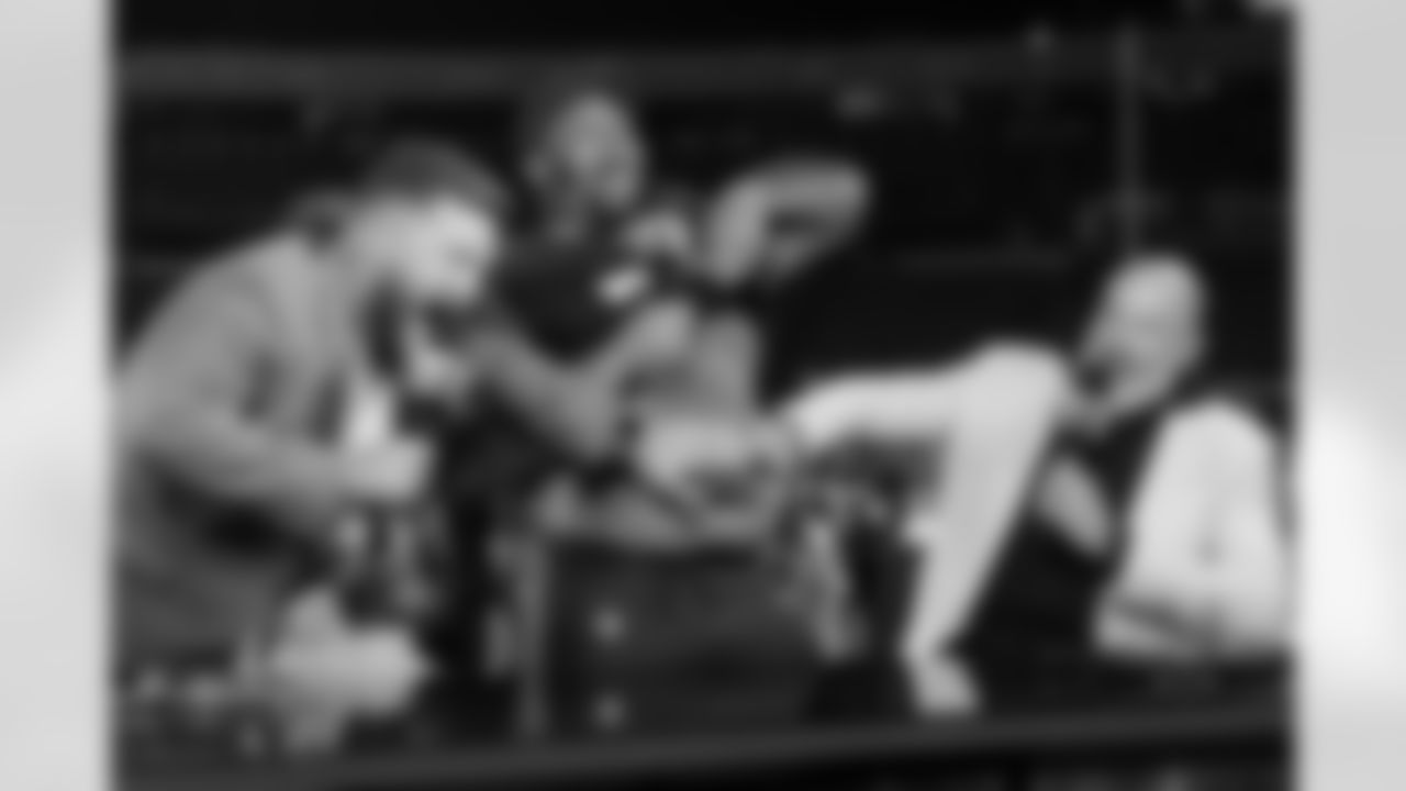 Buffalo Bills vs Miami Dolphins, Regular Season, September 18, 2025 at Highmark Stadium.