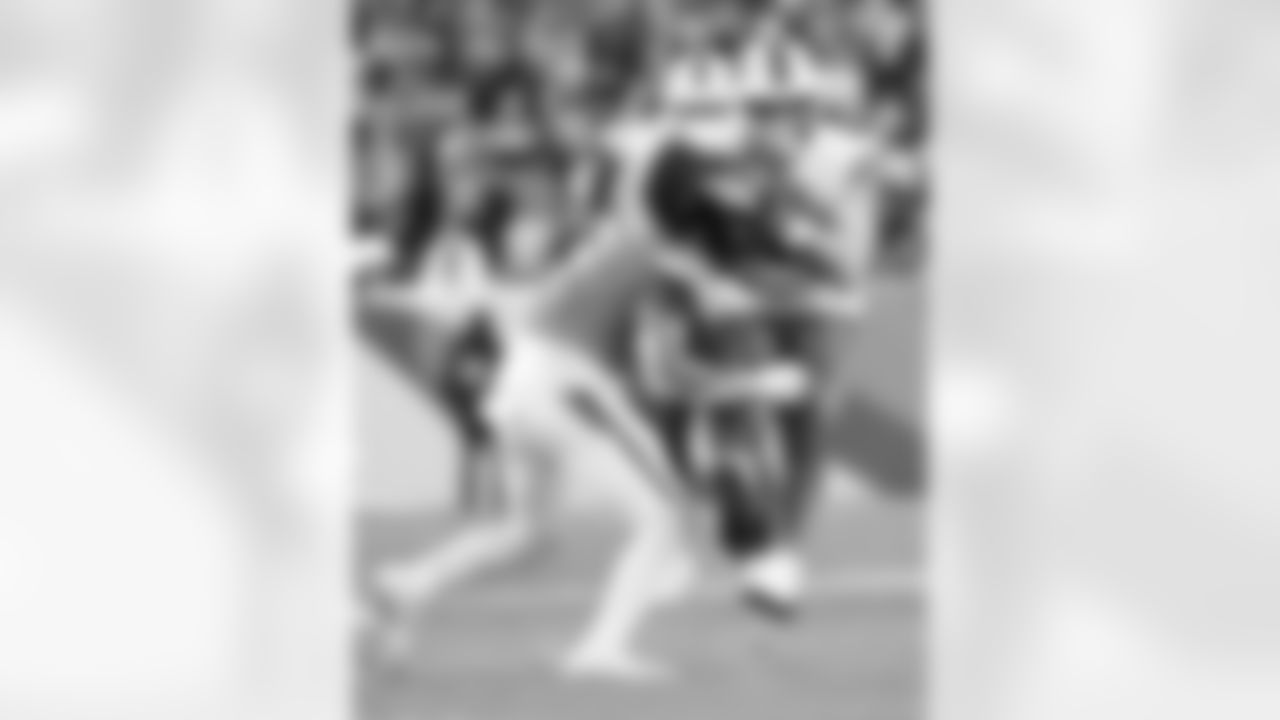 Buffalo Bills vs Denver Broncos, Divisional Game, January 17, 2026 at Empower Field at Mile High.