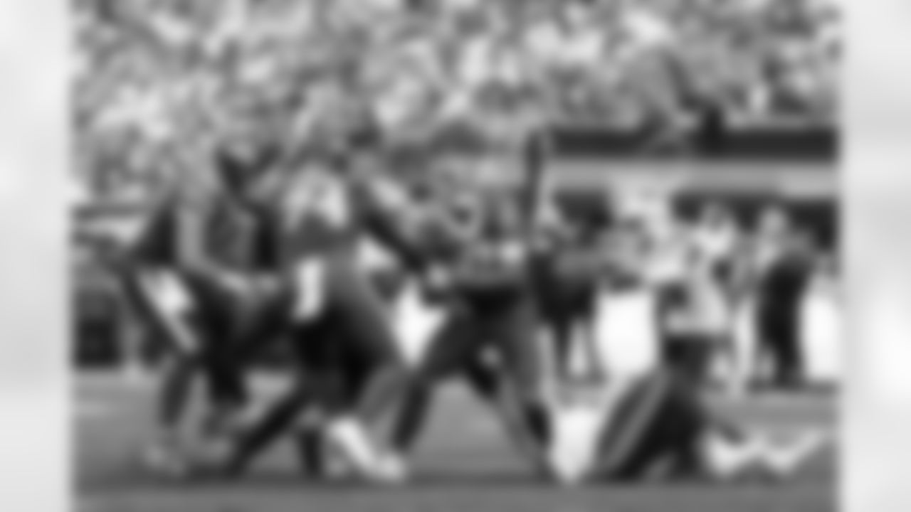 New York Jets vs Buffalo Bills, Regular Season, September 14, 2025 at Metlife Stadium.