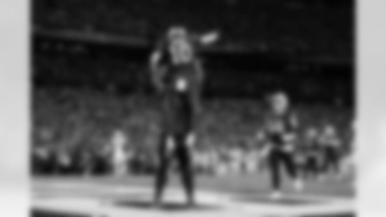 Buffalo Bills vs Miami Dolphins, Regular Season, September 18, 2025 at Highmark Stadium.