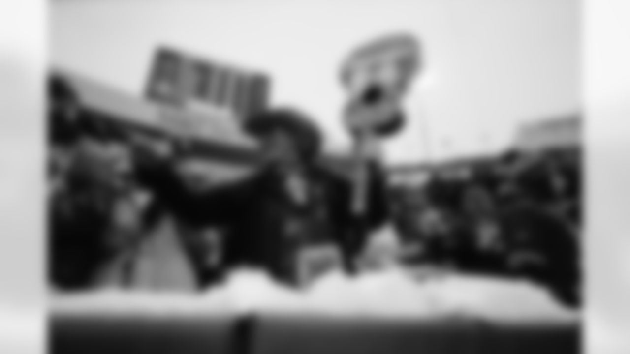 Buffalo Bills vs New York Jets, Regular Season, January 04, 2026 at Highmark Stadium.