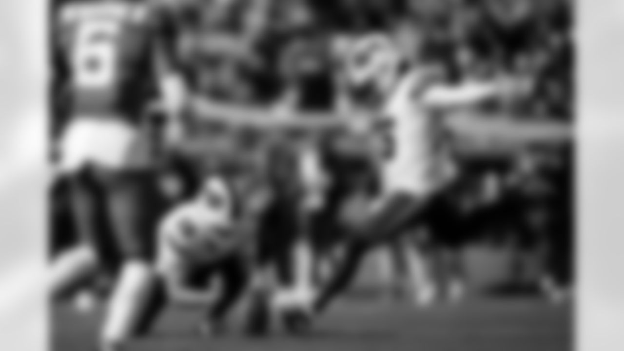 Buffalo Bills vs Jacksonville Jaguars, Wild Card Weekend, January 11, 2026 at EverBank Stadium.