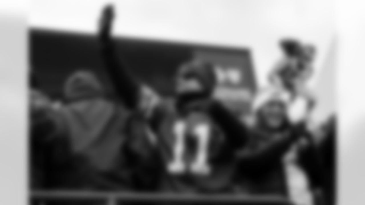 Buffalo Bills vs Tampa Bay Buccaneers, Regular Season, November 16, 2025 at Highmark Stadium.