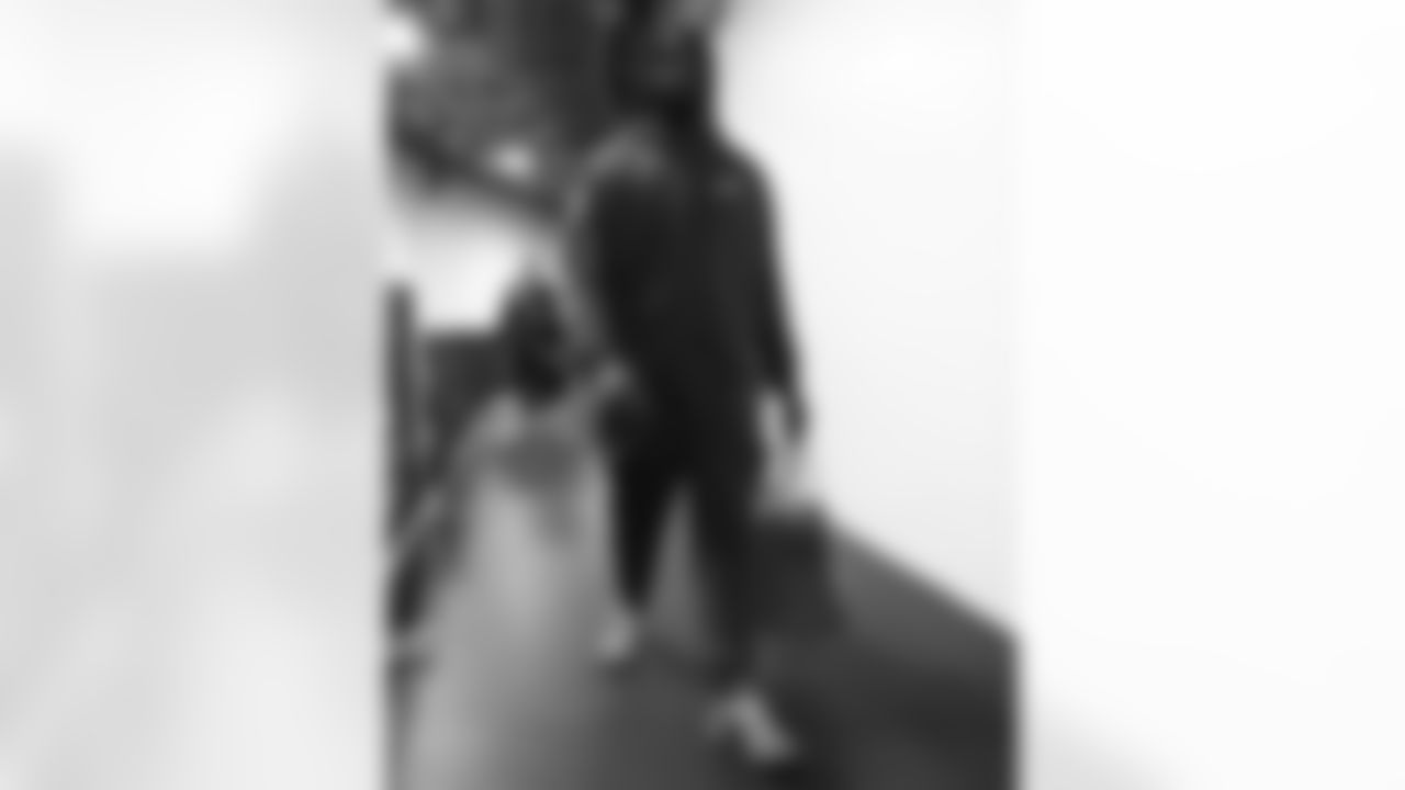 Pittsburgh Steelers vs Buffalo Bills, Regular Season, November 30, 2025 at Acrisure Stadium.