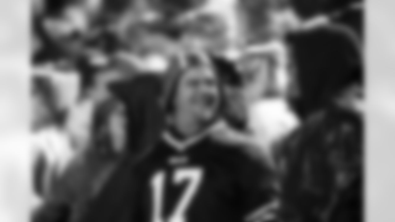 Buffalo Bills vs Philadelphia Eagles, Regular Season, December 28, 2025 at Highmark Stadium.