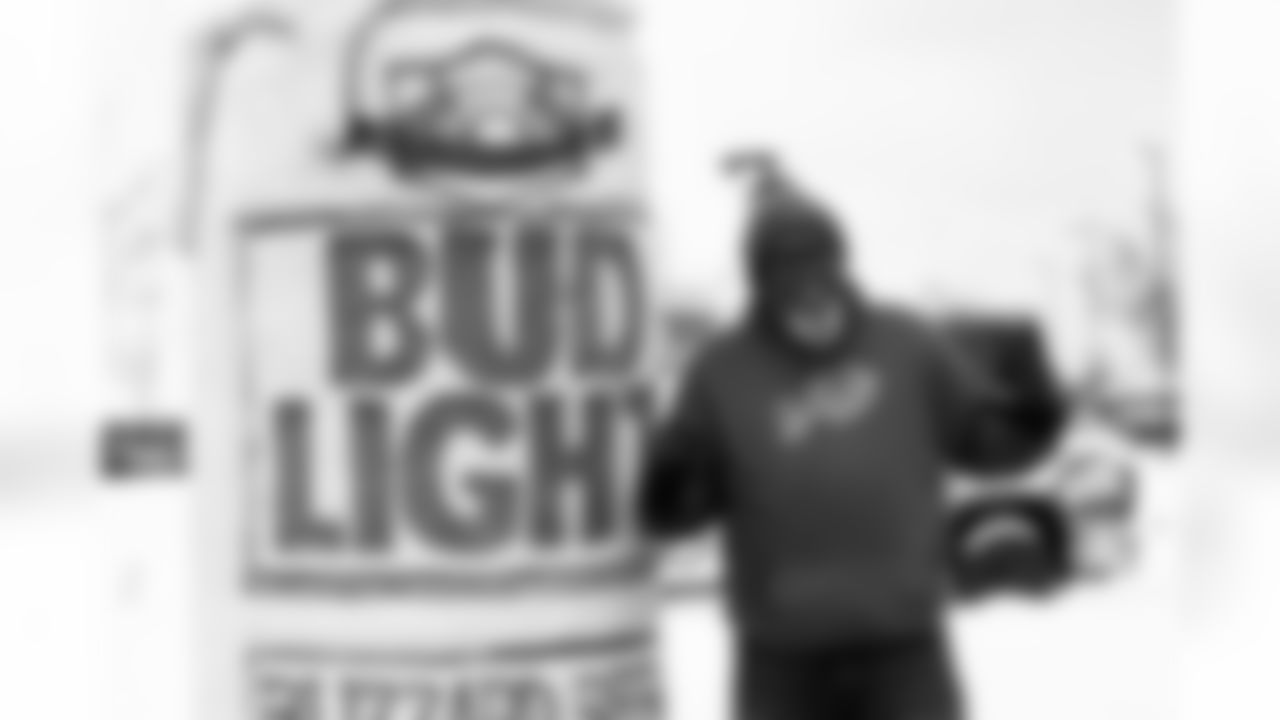 Buffalo Bills vs New York Jets, Regular Season, January 04, 2026 at Highmark Stadium.