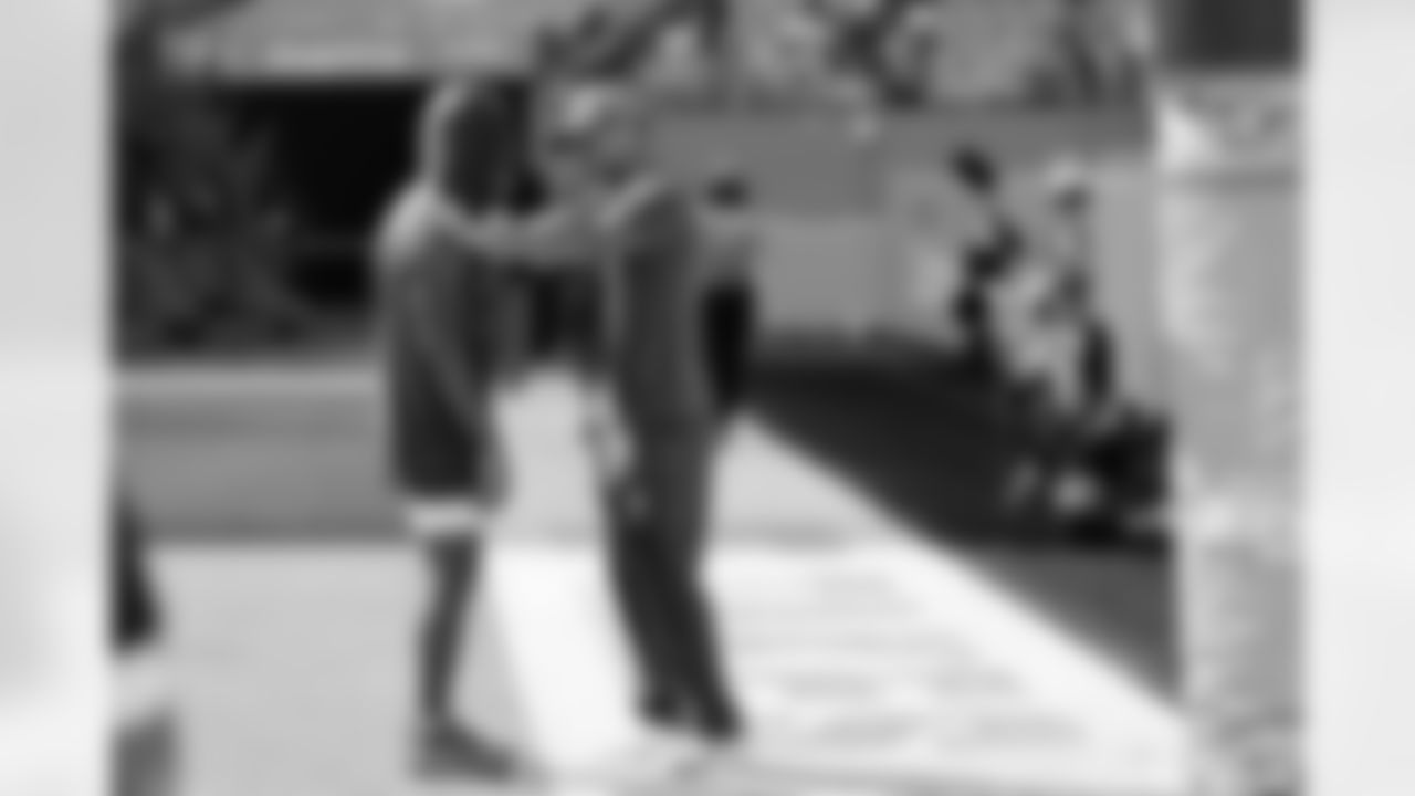 Miami Dolphins vs Buffalo Bills, Regular Season, November 09, 2025 at Hard Rock Stadium.