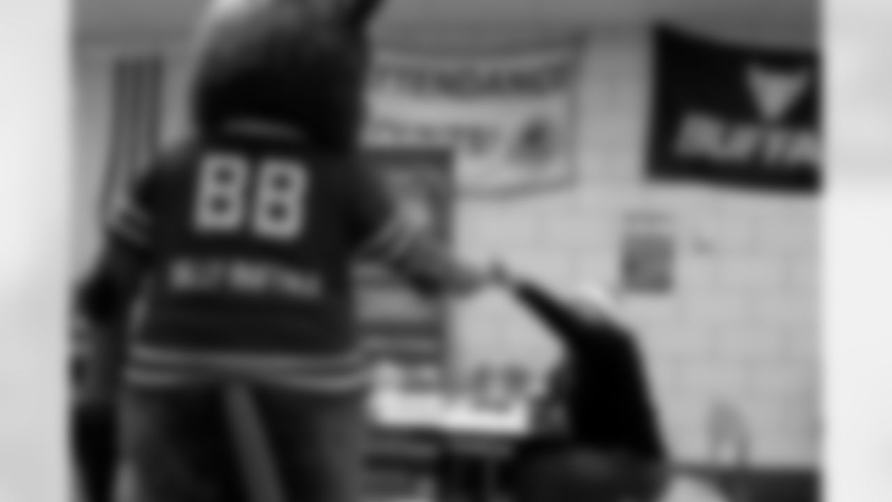 Free Mobile Food Markets, November 01, 2025 at #94 West Hertel Academy.