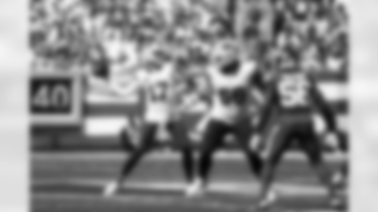 New York Jets vs Buffalo Bills, Regular Season, September 14, 2025 at Metlife Stadium.