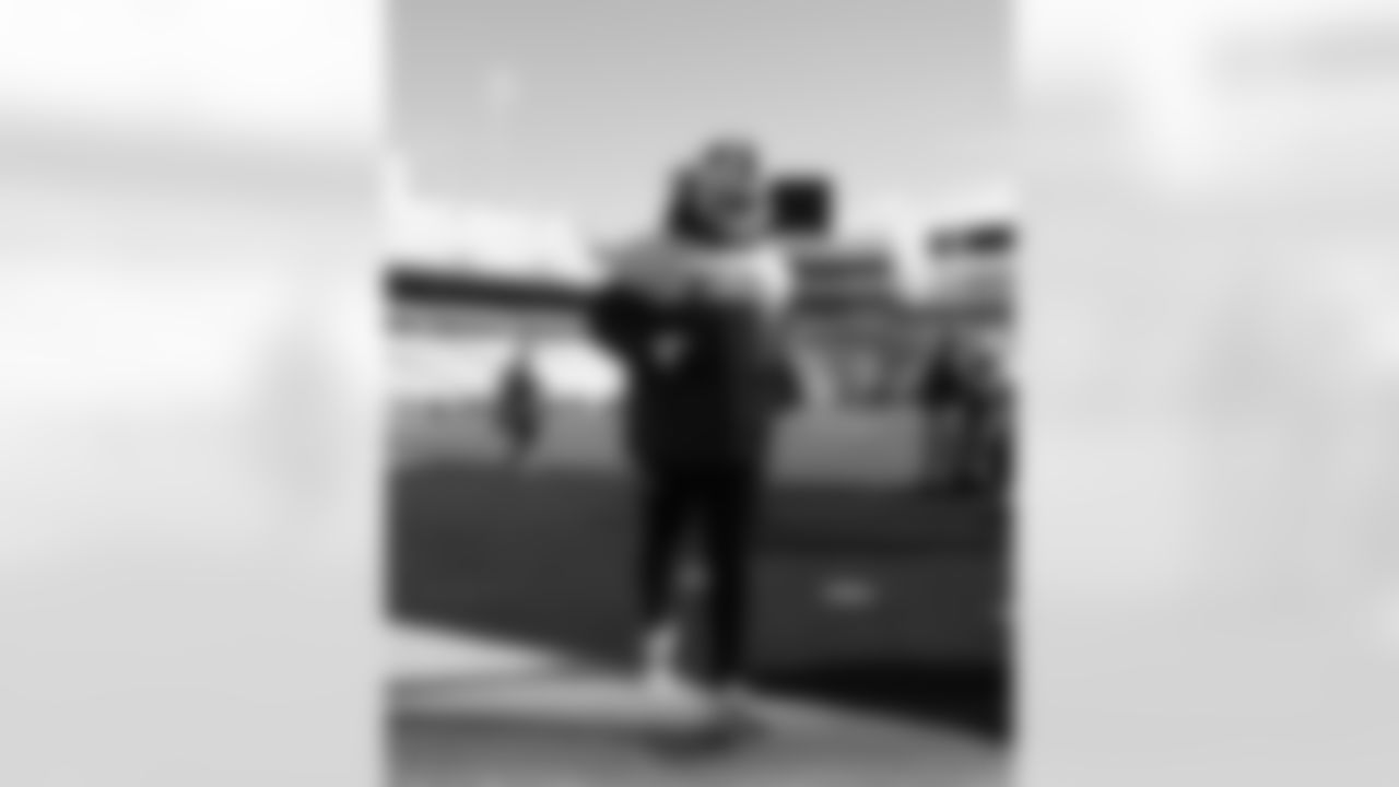 Jordan Phillips (52). Buffalo Bills Week 14 Practice, December 05, 2025 at Highmark Stadium.