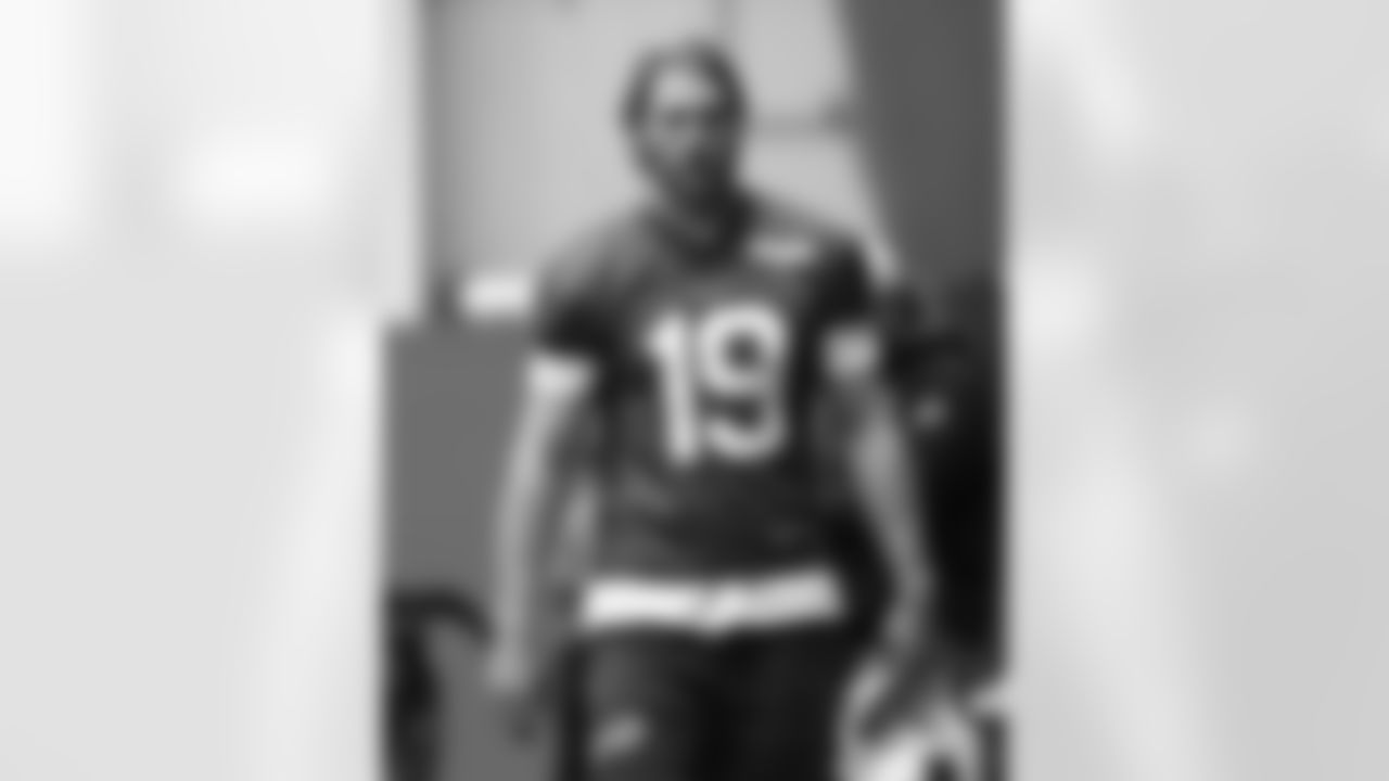 Mitch Wishnowsky (19). Buffalo Bills Week 10 Practice, November 07, 2025 at the Buffalo Bills Training Center.