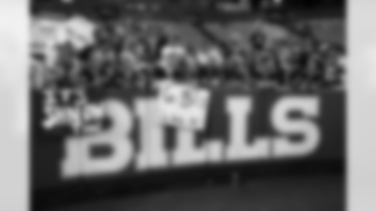 Buffalo Bills vs Miami Dolphins, Regular Season, September 18, 2025 at Highmark Stadium.