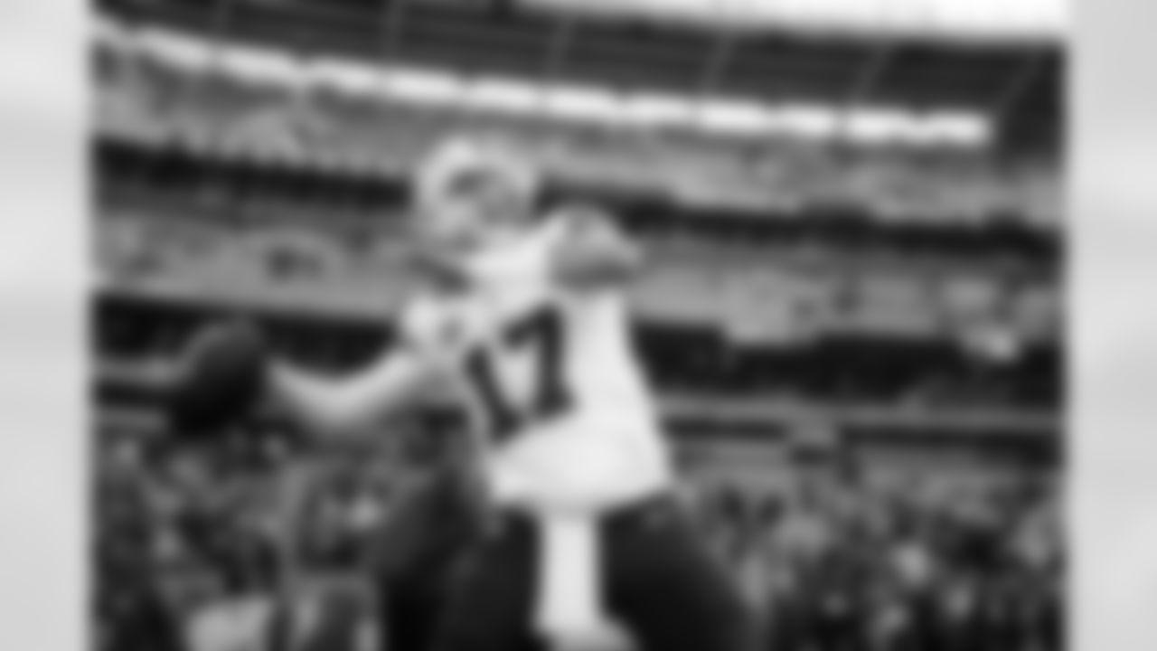 Cleveland Browns vs Buffalo Bills, Regular Season, December 21, 2025 at Huntington Bank Field.