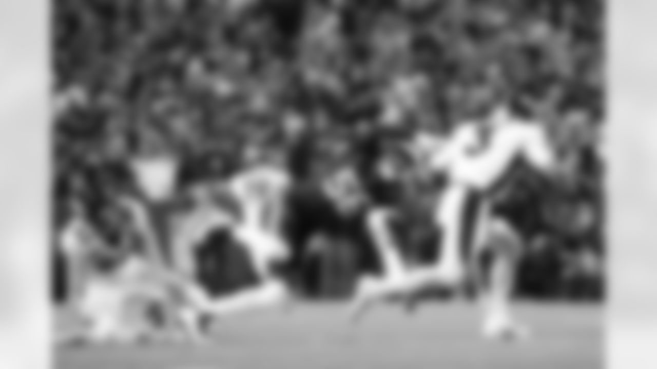 Buffalo Bills vs Denver Broncos, Regular Season, November 13, 2023 at Highmark Stadium.
