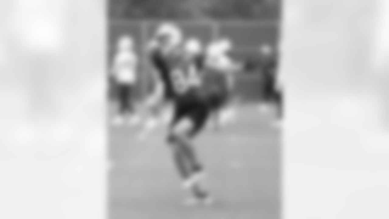 Zach Davidson (84). Buffalo Bills OTA workouts, May 27, 2025 at the Buffalo Bills Training Center.