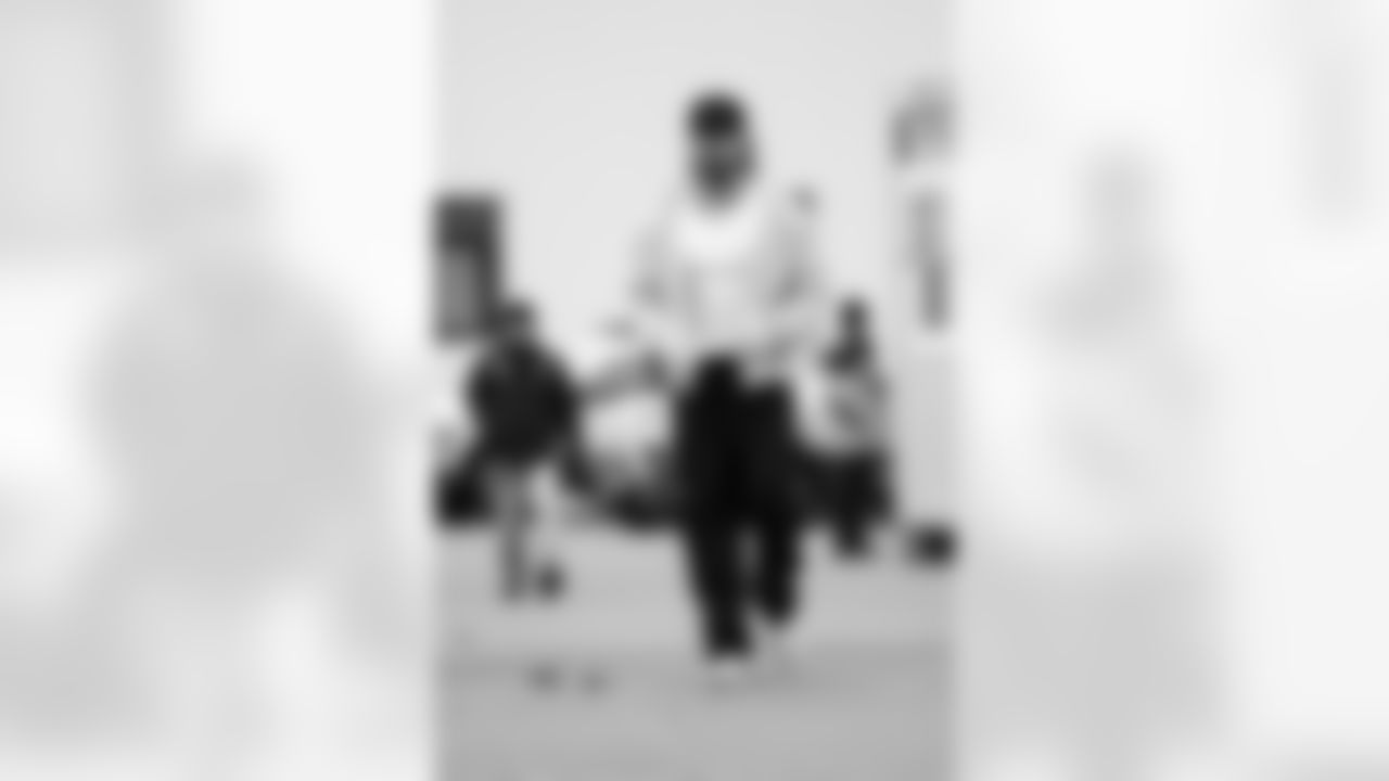 Buffalo Bills vs Tampa Bay Buccaneers, Regular Season, November 16, 2025 at Highmark Stadium.