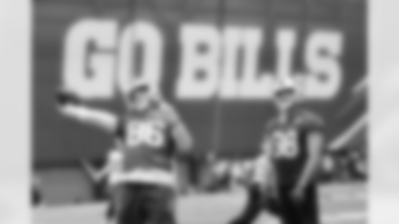 Dalton Kincaid (86), Dawson Knox (88). Buffalo Bills Week 10 Practice, November 07, 2025 at the Buffalo Bills Training Center.