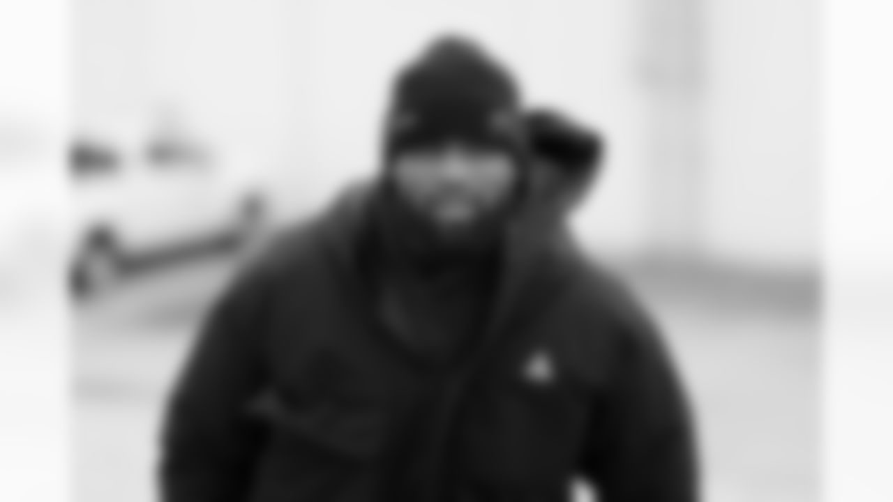 Ray Davis (22). Buffalo Bills travel to Cleveland, December 20, 2025 at Buffalo Niagara International Airport.