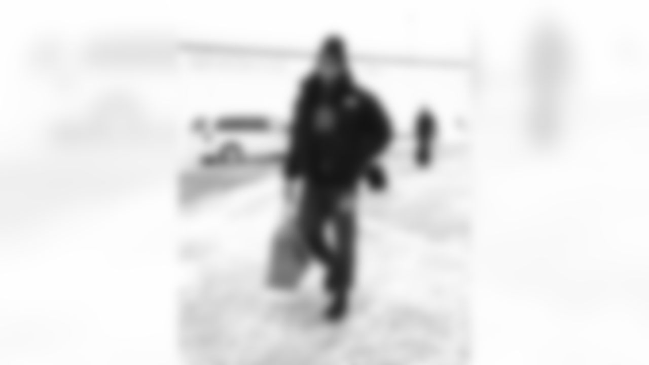 Cam Lewis (39). Buffalo Bills travel to Foxborough, December 13, 2025 at Buffalo Niagara International Airport.