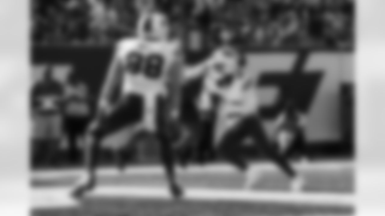 New York Jets vs Buffalo Bills, Regular Season, September 14, 2025 at Metlife Stadium.