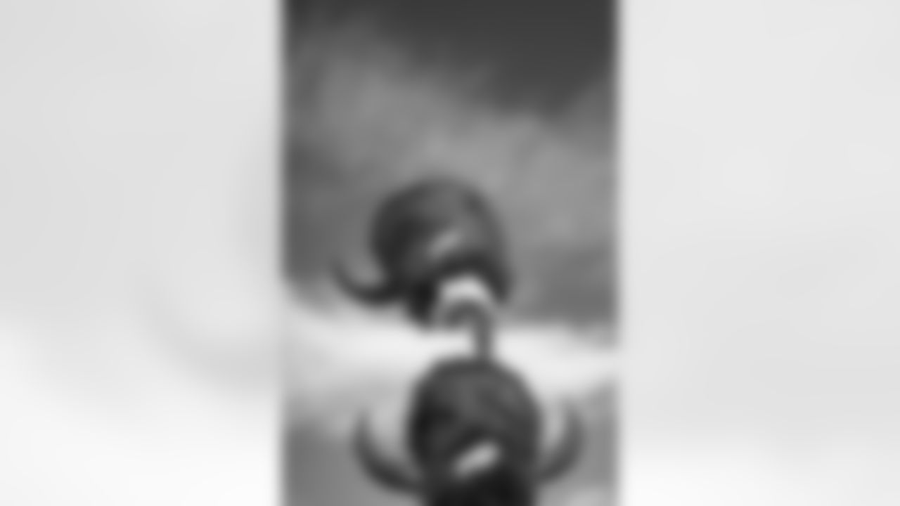 Buffalo Bills vs Miami Dolphins, Regular Season, September 17, 2025 at Highmark Stadium.