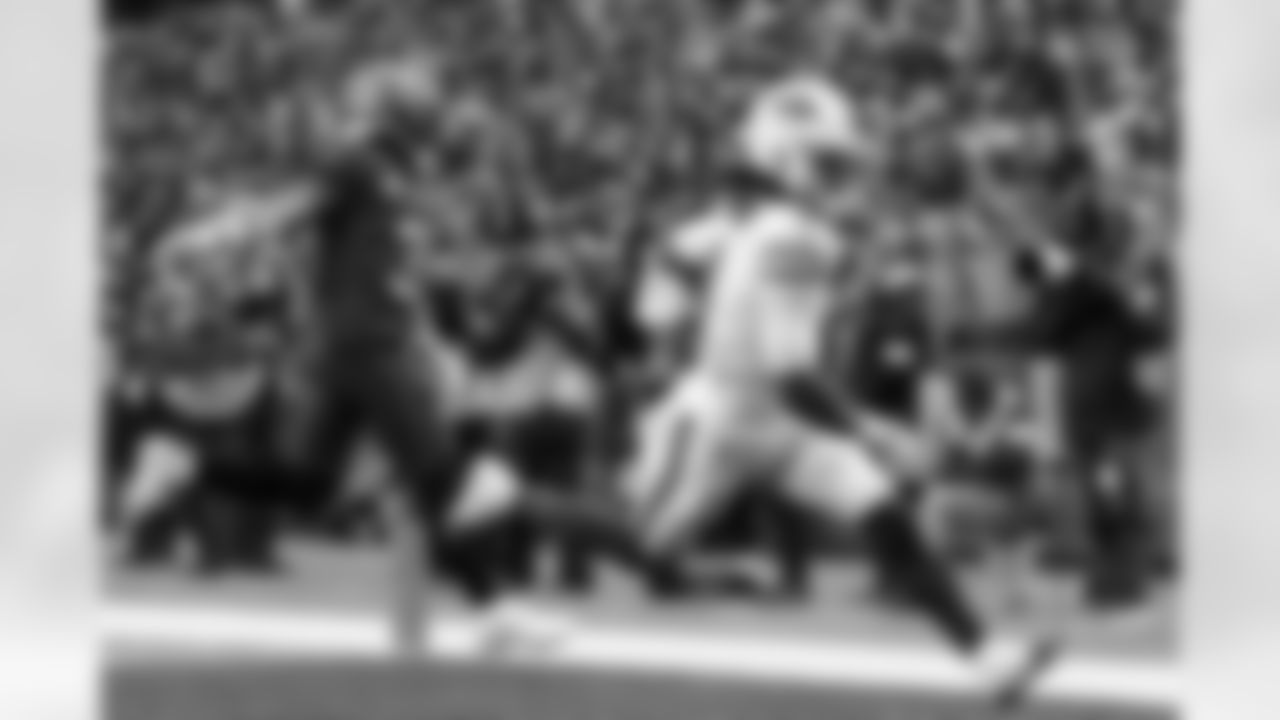 Buffalo Bills vs Tampa Bay Buccaneers, Regular Season, November 16, 2025 at Highmark Stadium.