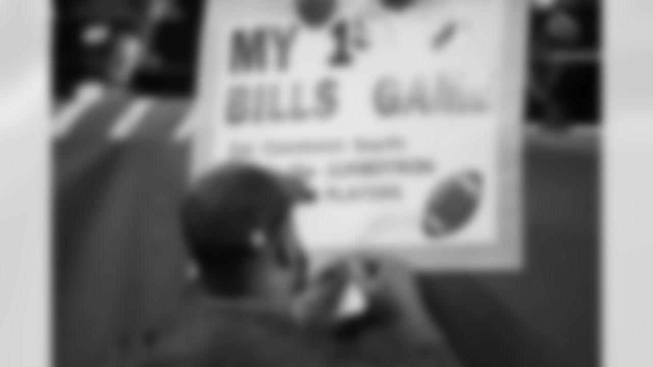 Houston Texans vs Buffalo Bills, Regular Season, November 20, 2025 at NRG Stadium.