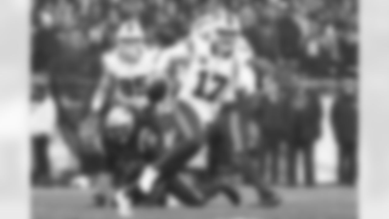 New England Patriots vs Buffalo Bills, Regular Season, December 14, 2025 at Gillette Stadium.