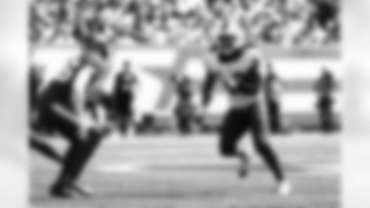 New York Jets vs Buffalo Bills, Regular Season, September 14, 2025 at Metlife Stadium.