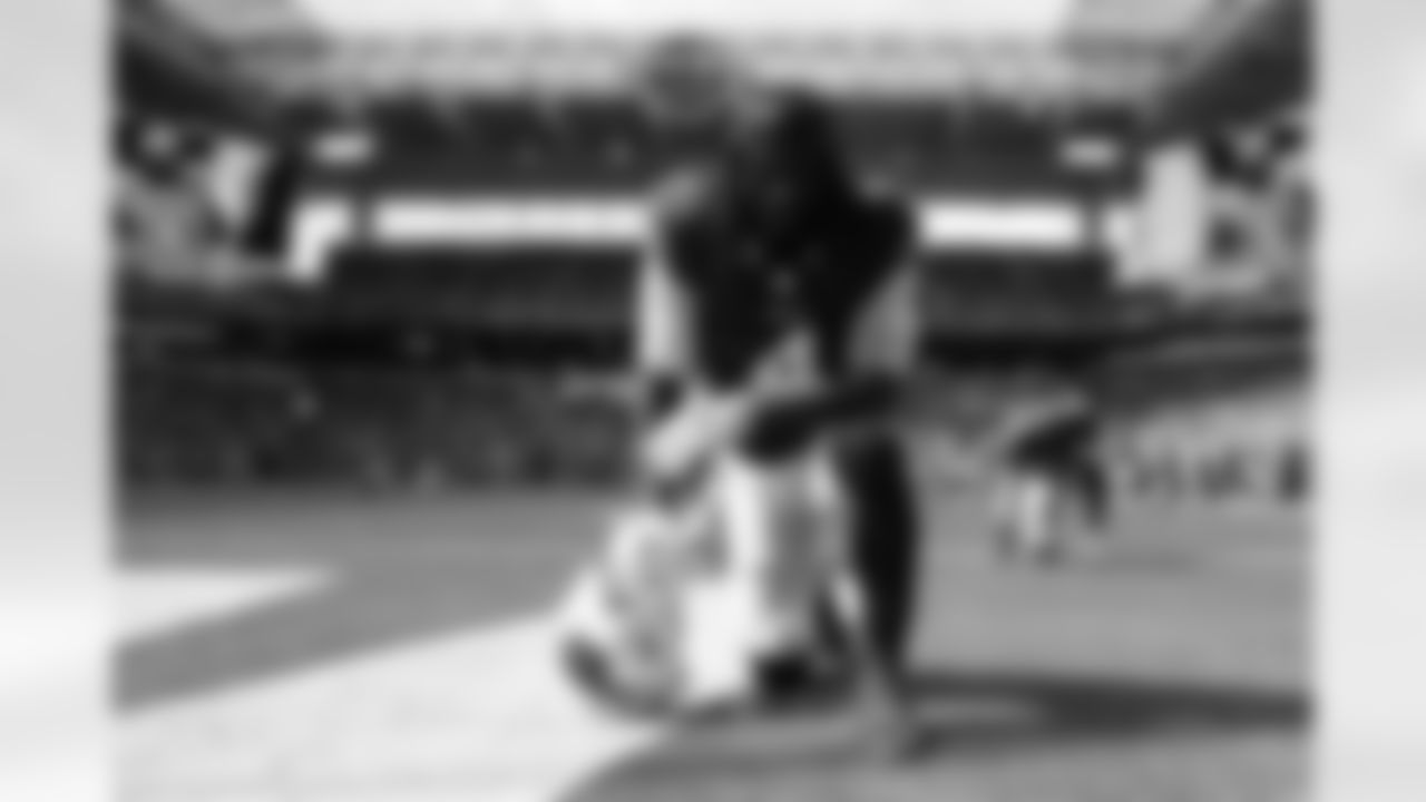 Miami Dolphins vs Buffalo Bills, Regular Season, November 09, 2025 at Hard Rock Stadium.