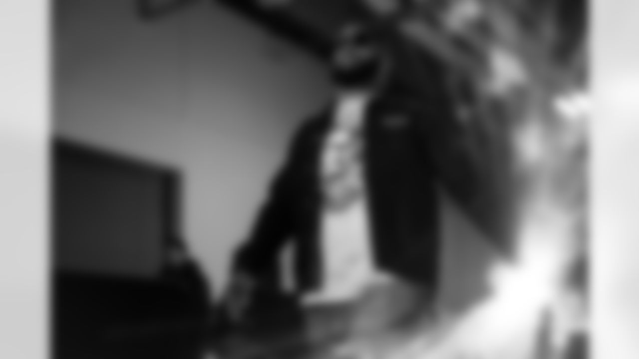 O'Cyrus Torrence (64). Pittsburgh Steelers vs Buffalo Bills, Regular Season, November 30, 2025 at Acrisure Stadium.