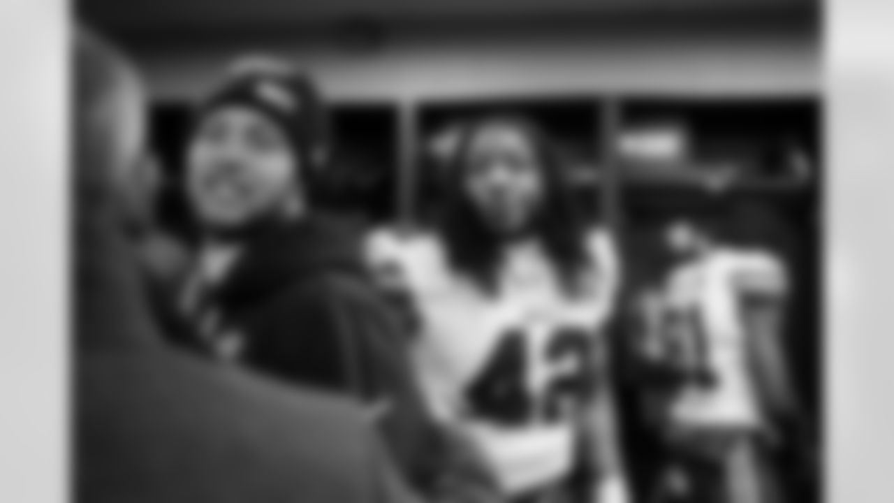 New England Patriots vs Buffalo Bills, Regular Season, December 14, 2025 at Gillette Stadium.