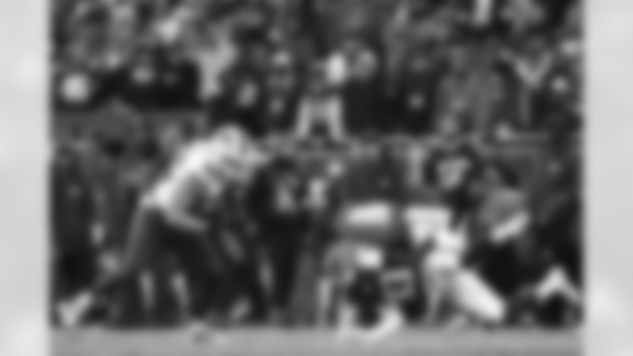 Cleveland Browns vs Buffalo Bills, Regular Season, December 21, 2025 at Huntington Bank Field.