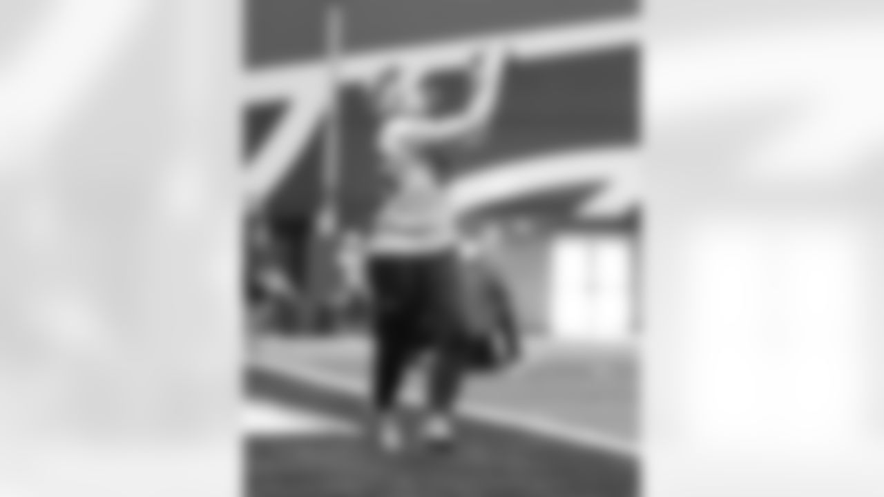 Jackson Hawes (85). Buffalo Bills Wild Card Week Friday Practice, January 09, 2026 at Buffalo Bills Training Center.