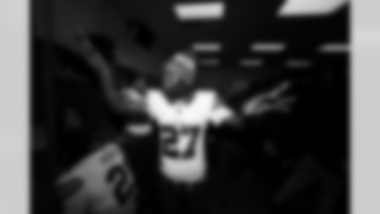 Cleveland Browns vs Buffalo Bills, Regular Season, December 21, 2025 at Huntington Bank Field.