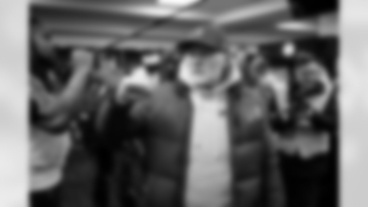 Pittsburgh Steelers vs Buffalo Bills, Regular Season, November 28, 2025 at Acrisure Stadium.