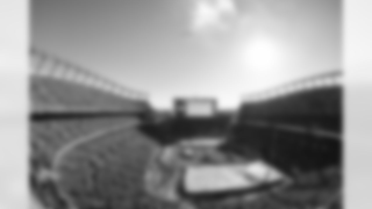 Buffalo Bills vs Denver Broncos, Divisional Game, January 17, 2026 at Empower Field at Mile High.