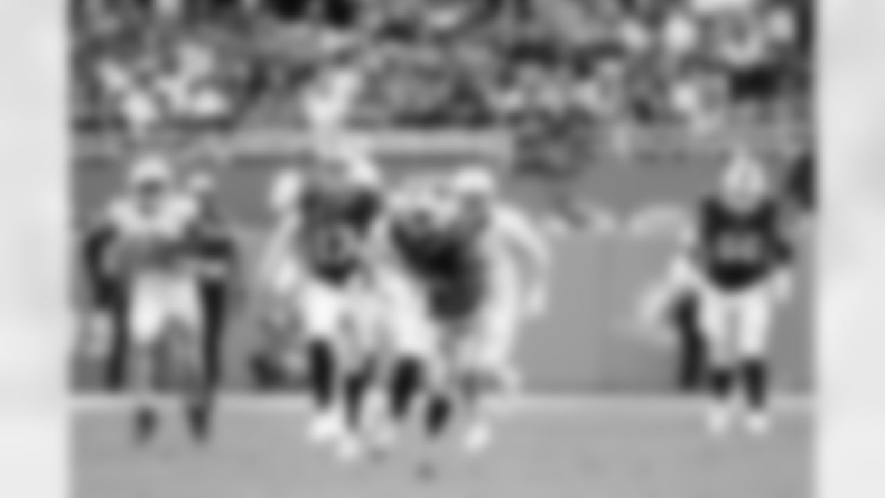 Miami Dolphins vs Buffalo Bills, Regular Season, November 09, 2025 at Hard Rock Stadium.