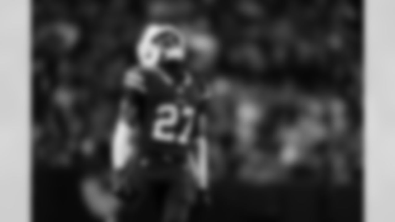 Buffalo Bills vs Miami Dolphins, Regular Season, September 18, 2025 at Highmark Stadium.