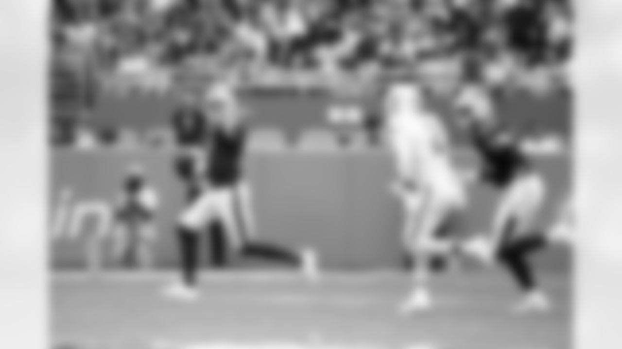 Miami Dolphins vs Buffalo Bills, Regular Season, November 09, 2025 at Hard Rock Stadium.