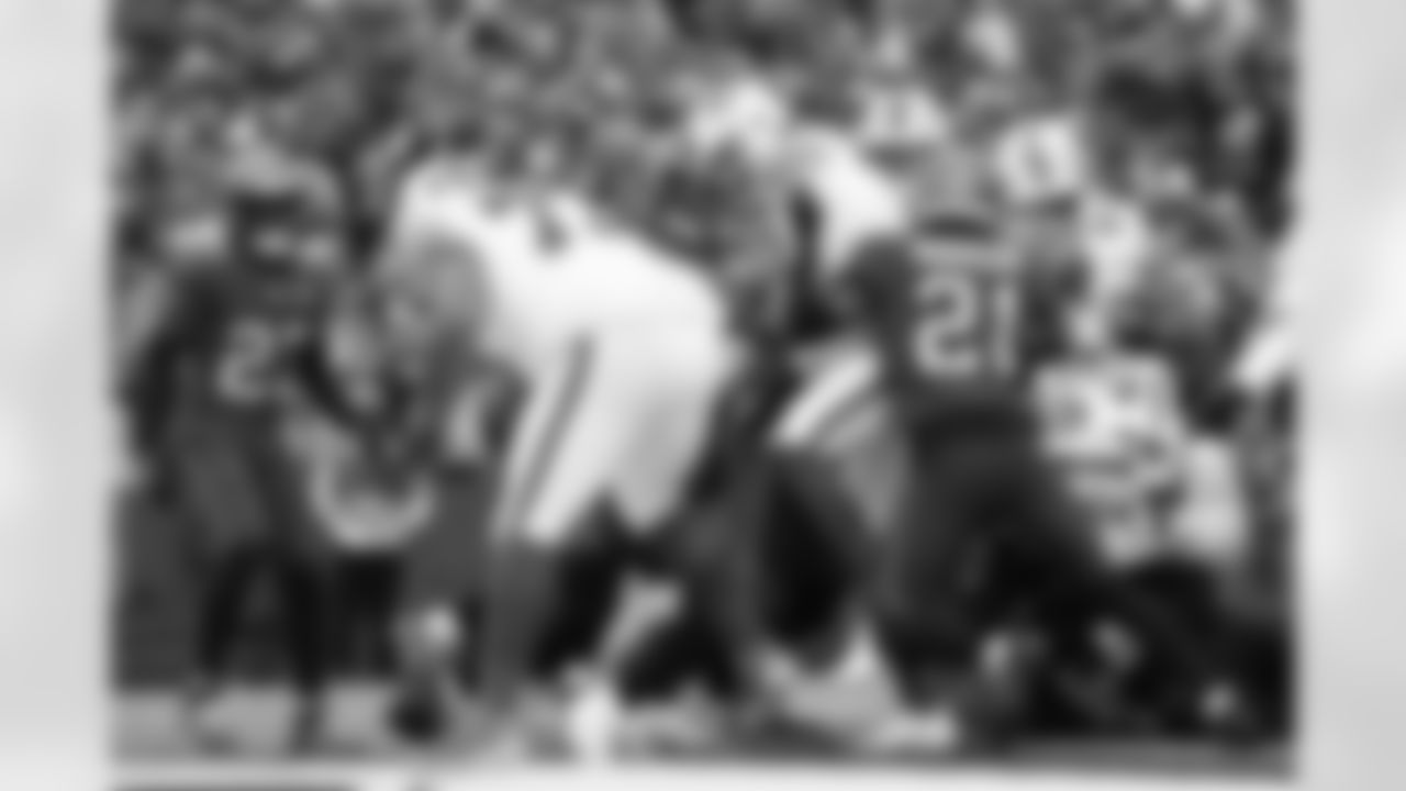 Buffalo Bills vs Tampa Bay Buccaneers, Regular Season, November 16, 2025 at Highmark Stadium.