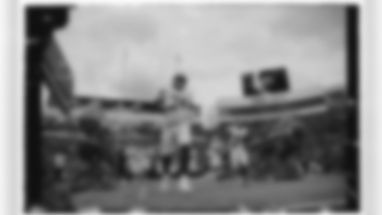 Buffalo Bills vs Tampa Bay Buccaneers, Regular Season, November 18, 2025 at Highmark Stadium.