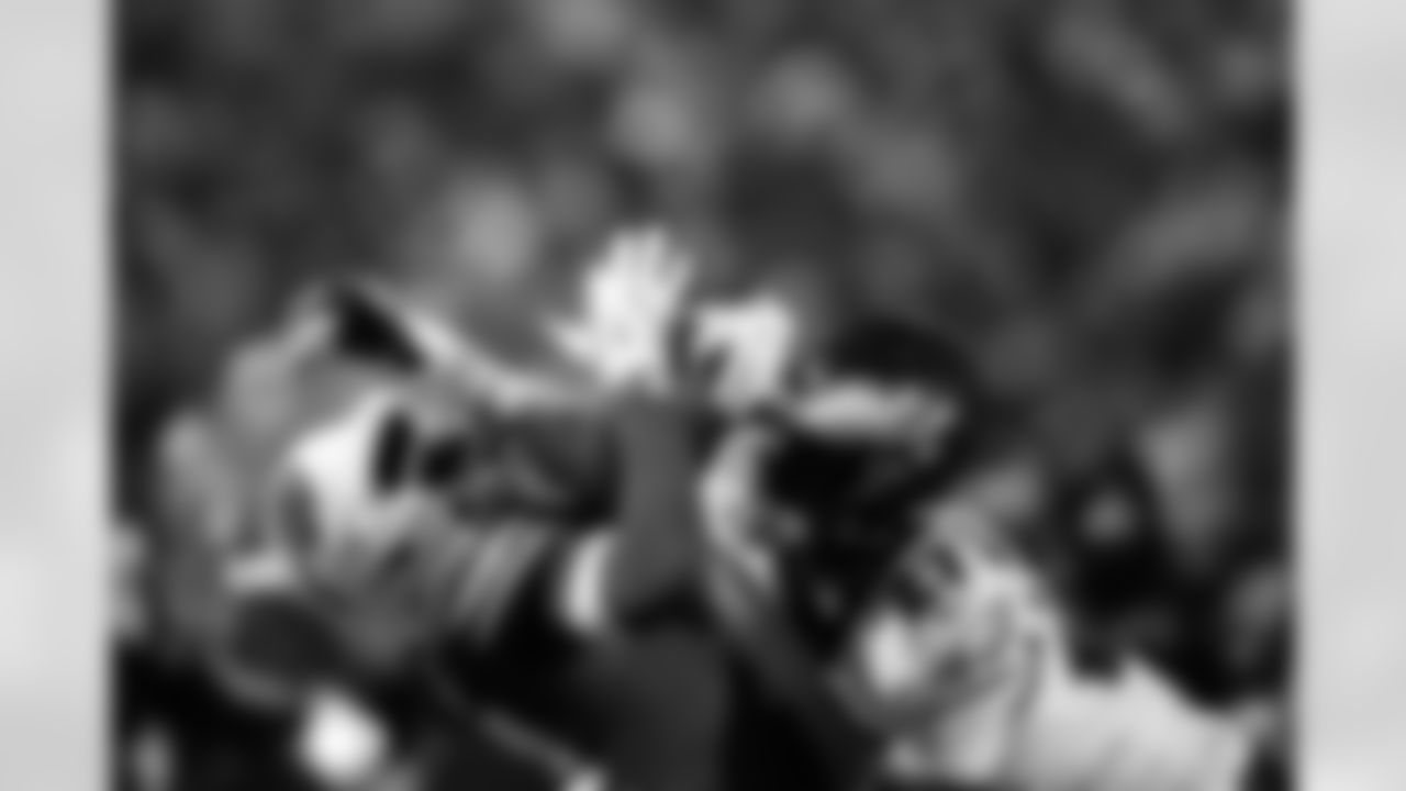 Buffalo Bills vs Philadelphia Eagles, Regular Season, December 28, 2025 at Highmark Stadium.