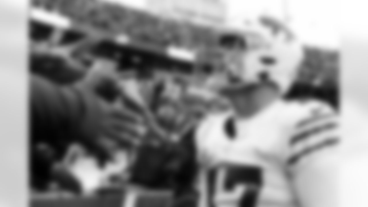 Josh Allen (17). Buffalo Bills vs Miami Dolphins at Highmark Stadium, October 31, 2021. Photo by Ben Green