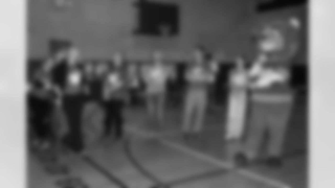 Huddle for Hunger Community Visit, October 16, 2025 at Arthur O. Eve, Buffalo Public School #61.